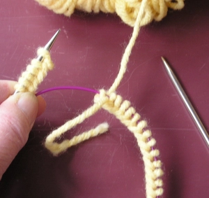 How to knit a hat with circular needles